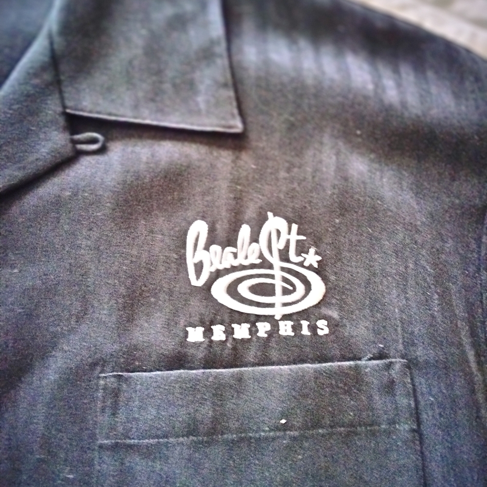 A black with white lettering XL Dragonfly Clothing Company Beale St short sleeve